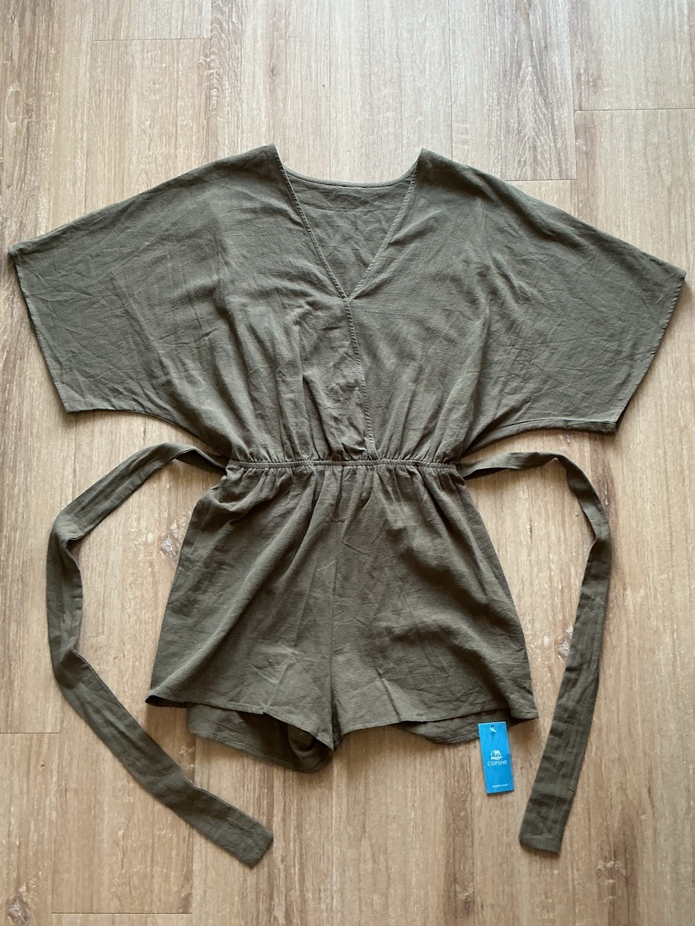 Cupshe Olive Green V-Neck Tie-Waist Romper